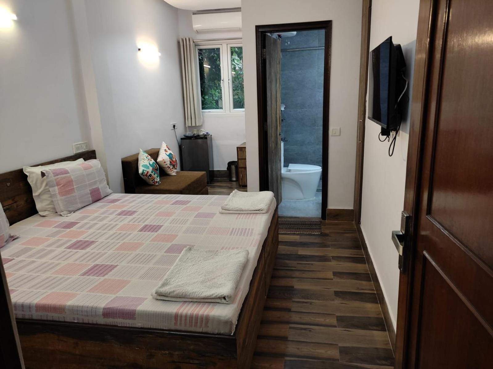 Tatvamasi Homestay New Delhi Ngoại thất bức ảnh