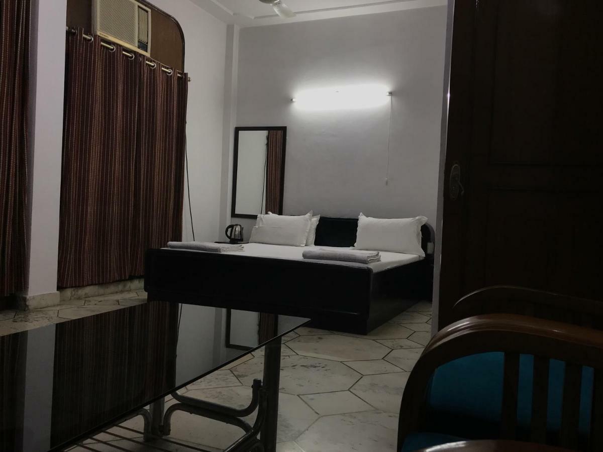 Tatvamasi Homestay New Delhi Ngoại thất bức ảnh