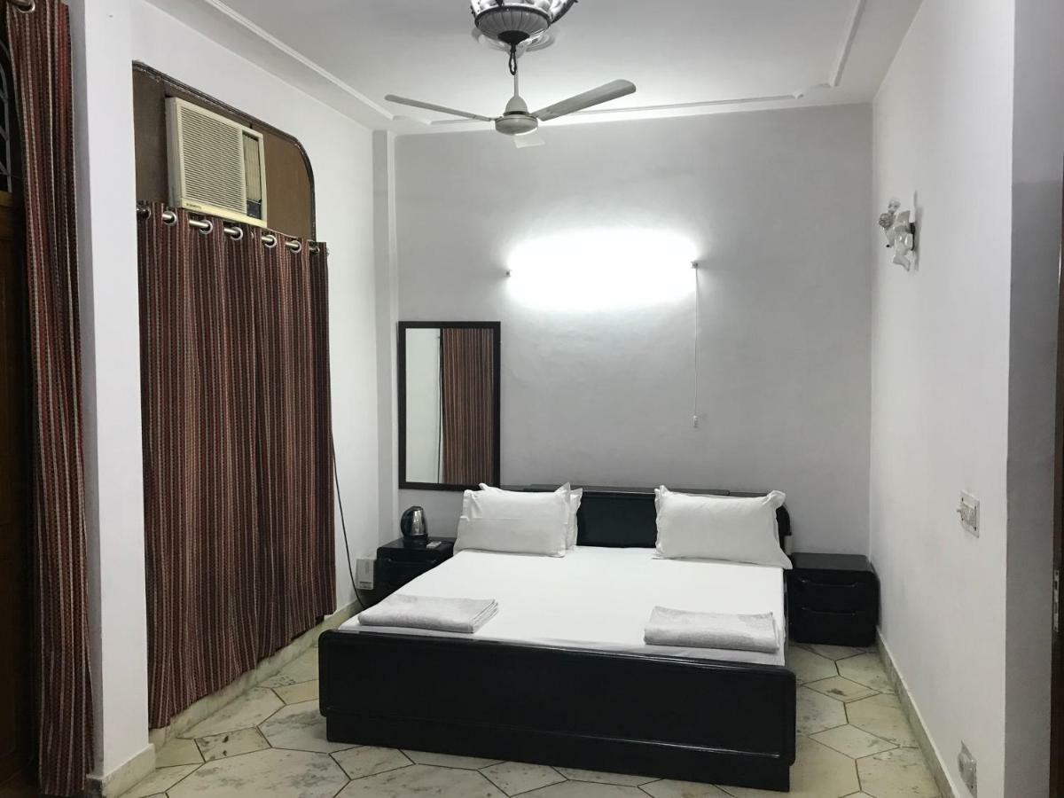 Tatvamasi Homestay New Delhi Ngoại thất bức ảnh