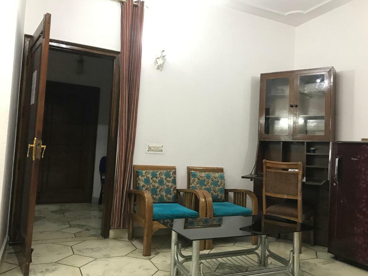 Tatvamasi Homestay New Delhi Ngoại thất bức ảnh